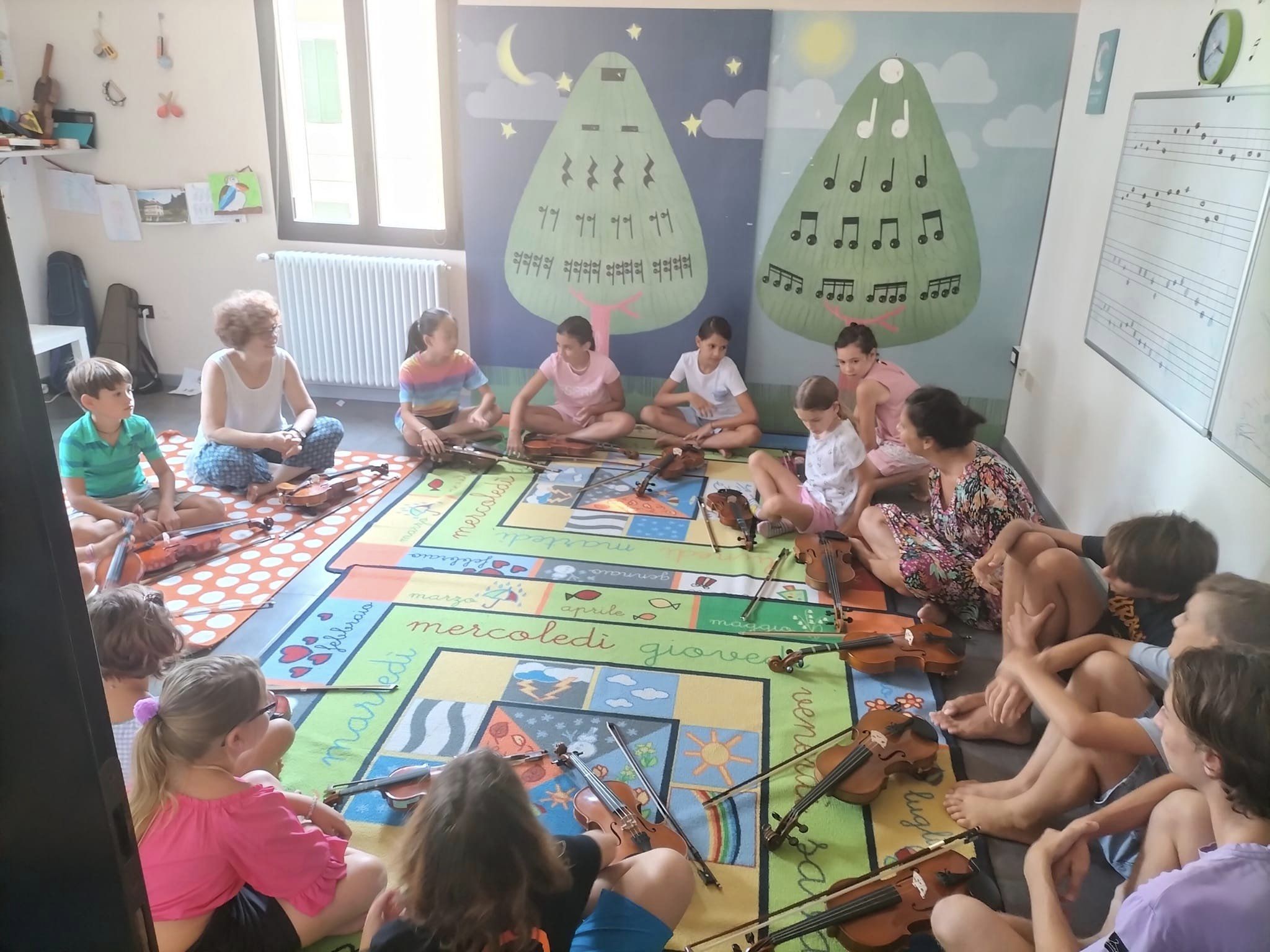 Al momento stai visualizzando Corsi di musica per bambini: a che età iscriverli alla scuola di musica Cemi di Rimini?